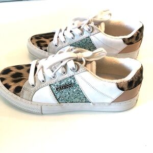 Guess Loven Leopard Animal Print with Glitter White Fashion Sneakers Wom…